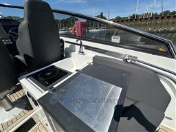 mvdywrc3n5.jpg