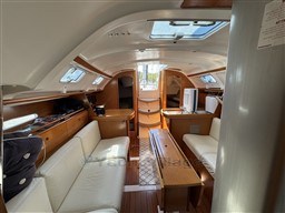 rg9bpvrqcx.jpg