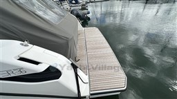 dfs8rmxipu.jpg