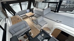 a3bqr45r5x.jpg