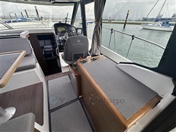 l1q25sjg82.jpg