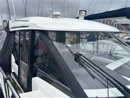 33dap5hkfm.jpg