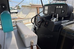 nufe87vl7l.jpg
