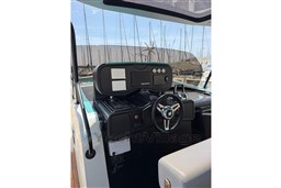 4xitb15m7a.jpg