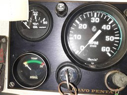 ia88t3tmur.jpg