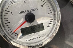 2q9u2mntug.jpg