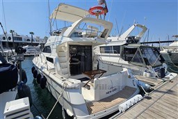 9axe8jt672.jpg