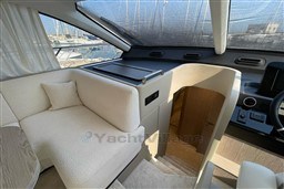 yb1hl80av4.jpg