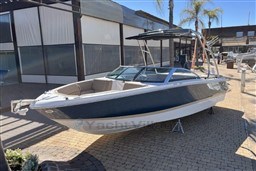 zv87we83xm.jpg