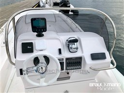 7ey93b81xl.jpg