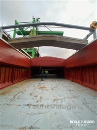 7r26q68n9b.jpg