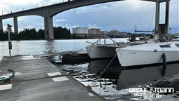 4u8382zc7t.jpg