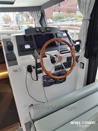 uj637b3jub.jpg
