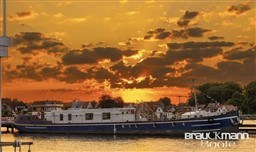 2zy3253l9t.jpg