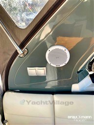 agvab73xw0.jpg
