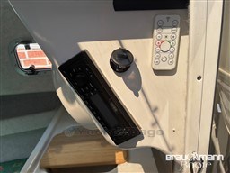 cp677zuyi8.jpg