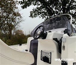 yxum12z0um.jpg