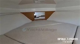 94bv9mdx8g.jpg