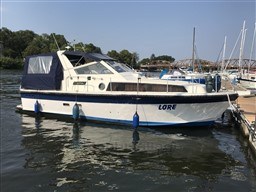 a2hoo31z8m.jpg