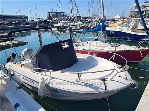 Sessa Marine Key Largo 22'