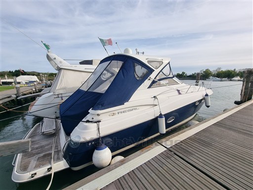 Regal Marine Commodore 3760