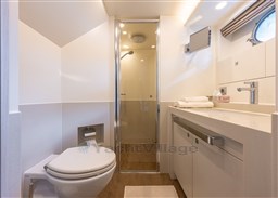 Van Der Valk_Nicostasia (6).jpg