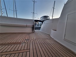 Galeon 390 HT (1).JPG