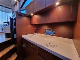 Galeon 390 HT (2).JPG