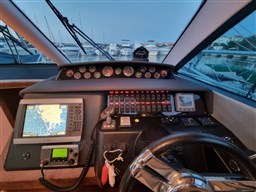 Galeon 390 HT (8).JPG