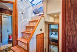 Sunseeker Predator-34.jpg