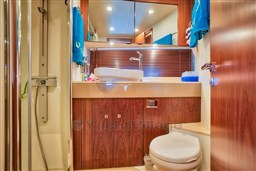 Sunseeker Predator-31.jpg