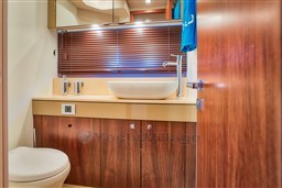 Sunseeker Predator-20.jpg