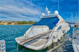 Sunseeker Predator-55.jpg