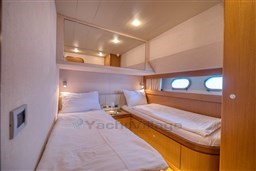 Ferretti 681_i (29).jpg