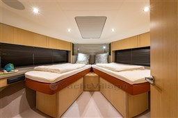 Princess V58_2017 (10).jpg