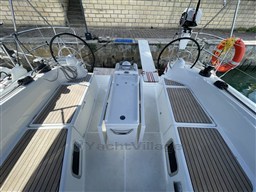 sun-odyssey-410_04.jpg