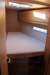 Dufour_520_9.jpeg