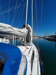 Oceanis_30_1_den_2.jpeg