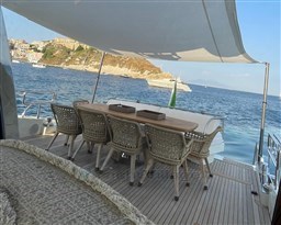 WhatsApp Image 2025-10-28 at 09.14.17 (1).jpeg