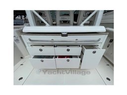 boston-whaler-380-outrage-29152110222967505166566869654548x