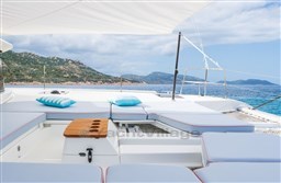 lagoon-46-iconic-slider-17.jpg