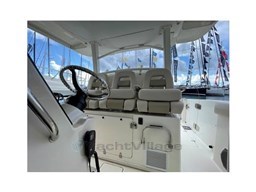 boston-whaler-380-outrage-29143110222967505166546755654568x