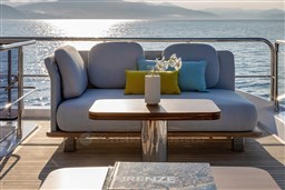 Azimut-72-Yacht-Solstice-14.jpg