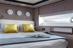 Azimut-72-Yacht-Solstice-29.jpg
