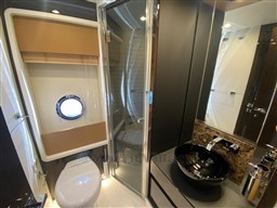 WhatsApp Image 2025-11-13 at 16.44.10 (4).jpeg