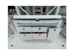 boston-whaler-380-outrage-29152110222967505166566869654548x