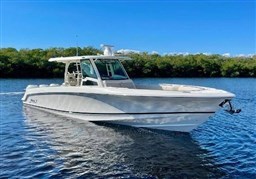 boston-whaler-380-outrage-31624030221657496649685754664567x