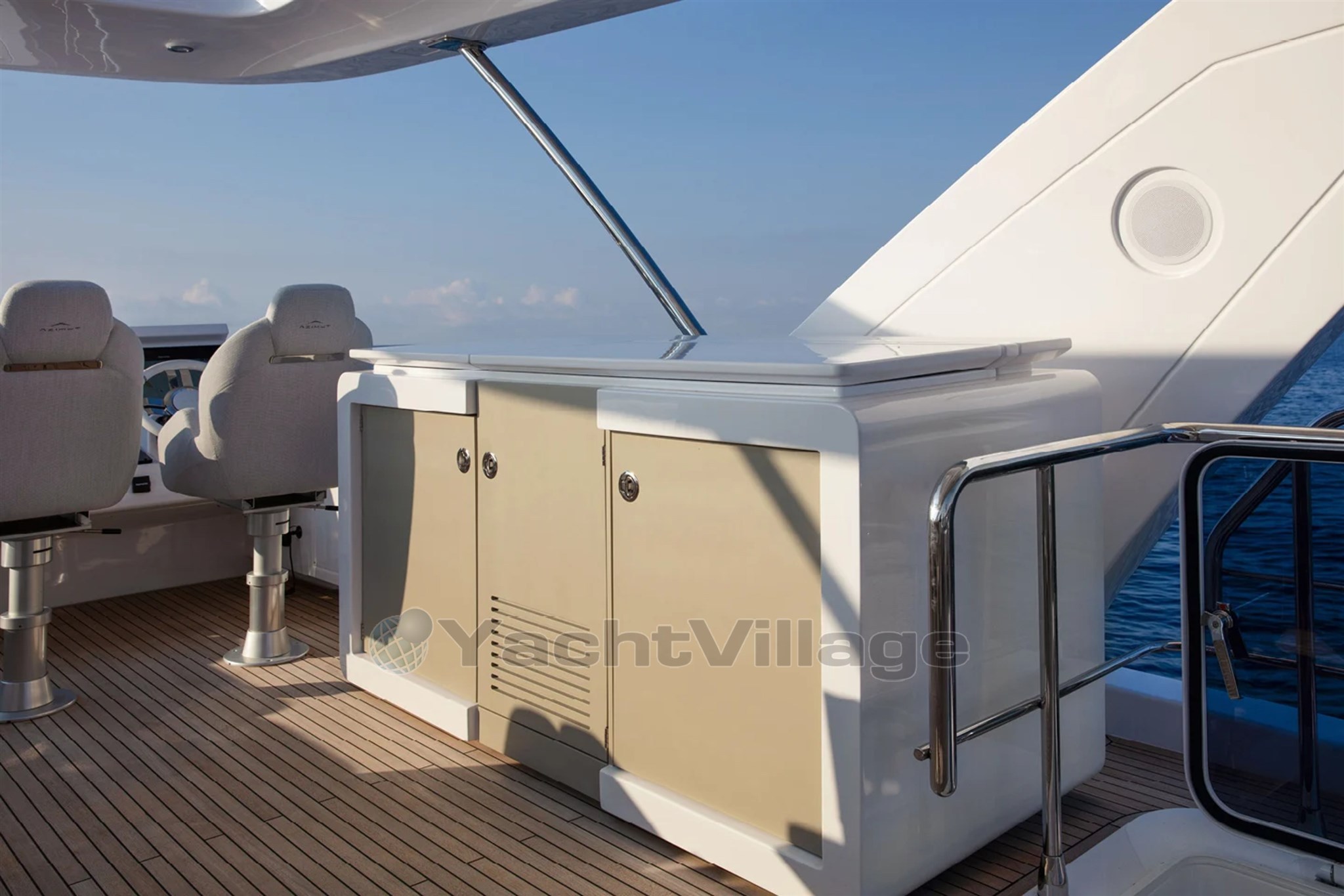 Azimut-72-Yacht-Solstice-18.jpg