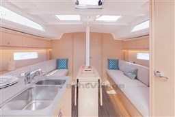 DUFOUR_37-INTERIOR-JM_LIOT (20) (YiS Web).JPG