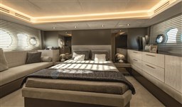 MCY 66 owner's cabin